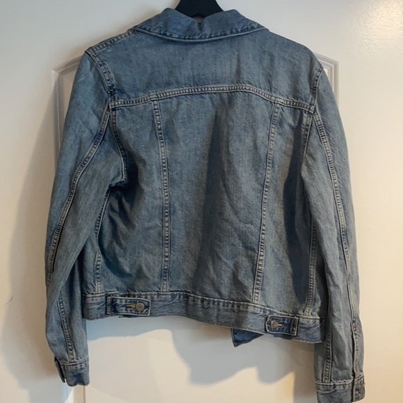 Levi’s Boyfriend Denim Jacket - Picture 2 of 3
